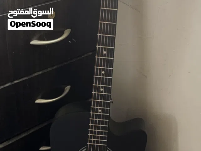 جيتار اكوستك بحالة ممتازة جدا جدا جدا مع جميع مستلزماته