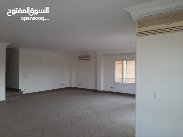 210 m2 3 Bedrooms Apartments for Rent in Giza Sheikh Zayed