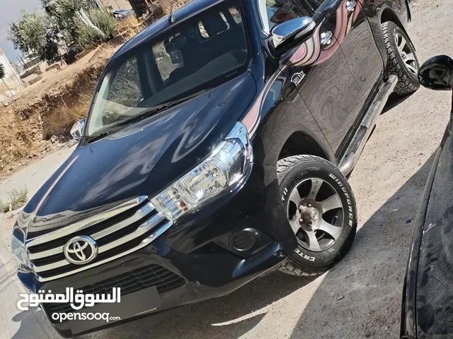 Used Toyota Hilux in Jerash