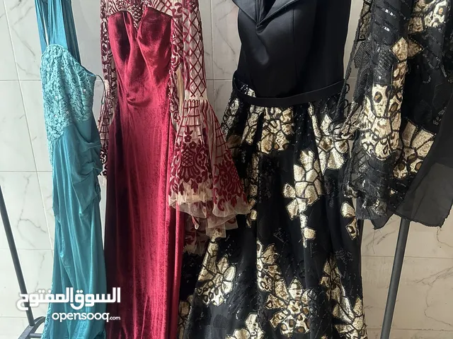 بدلات بحالة جيدة جدا وباسعار رمزيه 3بدلات
