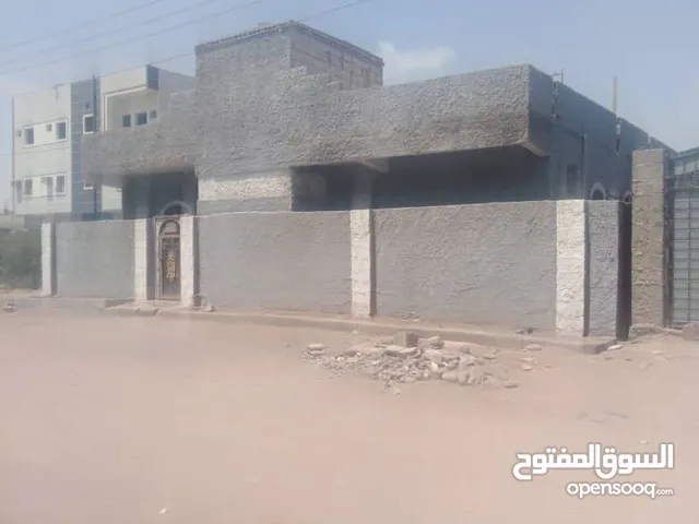 300m2 5 Bedrooms Townhouse for Sale in Aden Other