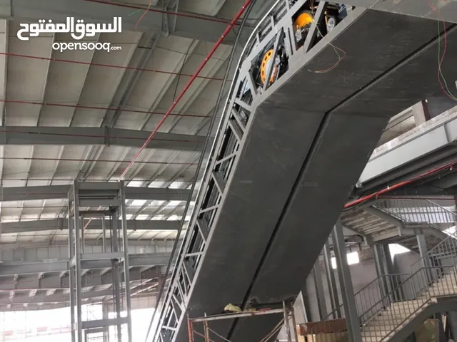 فنى مصاعد والسلالم الكهربائية جده