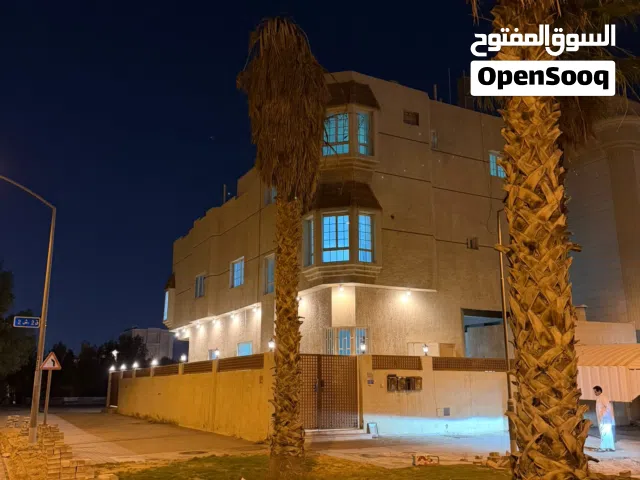 900 m2 More than 6 bedrooms Villa for Rent in Mubarak Al-Kabeer Adan