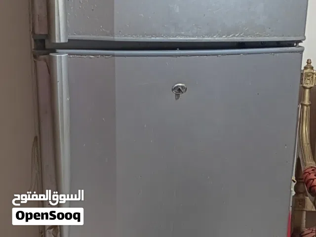 ثلاجه ايديال للبيع حاله جيده شغاااله
