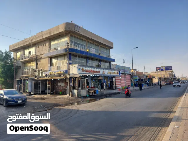 صالات مفتوحة للايجار