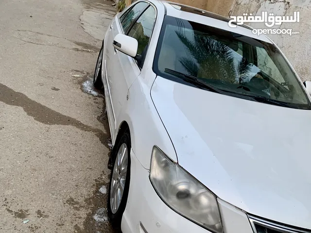 Used Toyota Aurion in Baghdad