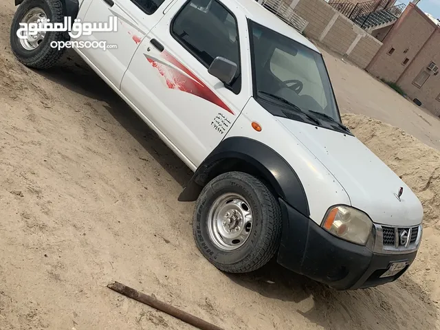 وانيت نيسان موديل 2013 بحالة ممتازة وشرط الفحص