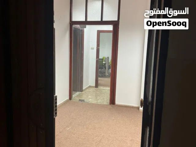 شقه مكتبيه للايجار المكان شارع الجمهوريه