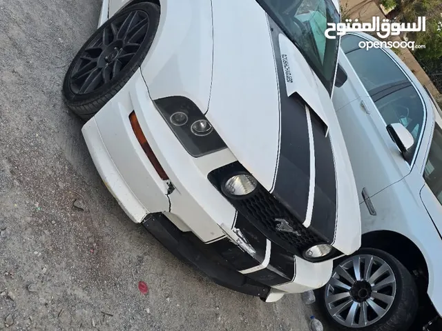 يتوفر قطع غيار فورد موستنج من 2005 الى 2009 جميع القطع متوفره