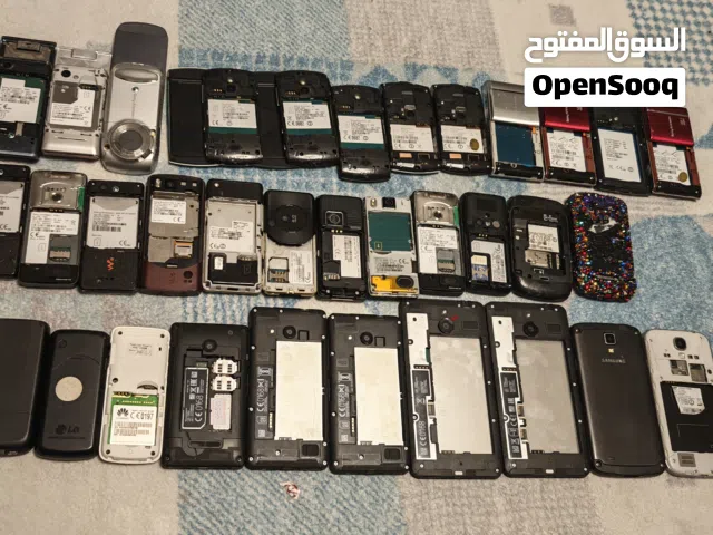 Mixed mobiles Mainly Sonyerricson