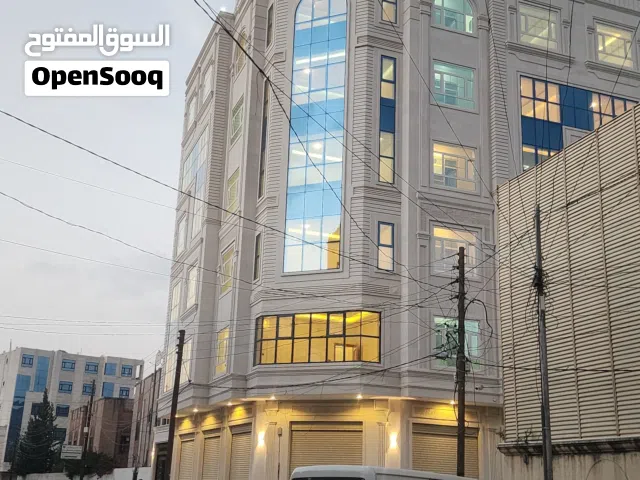 عماره استثماريه تشطيبات سووووبر لوكس في اي بي للبيع في منطقه حده بالقرب من شارع الخمسين