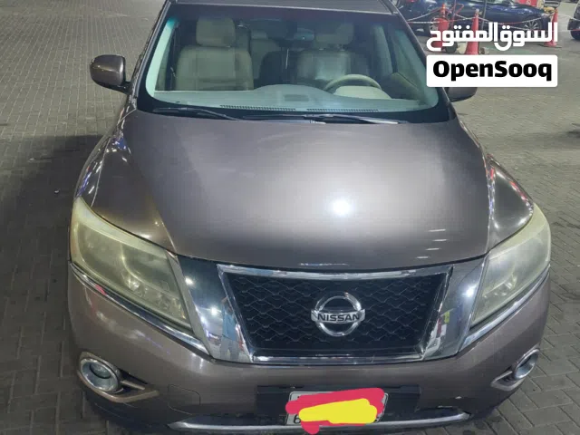2013 نيسان باثفايندر SV