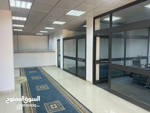 مبنى للايجار عيادة/ مصرف/ صيدلية