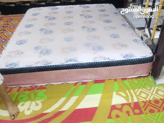 دوشك نظيف للبيع استعمال شهرين