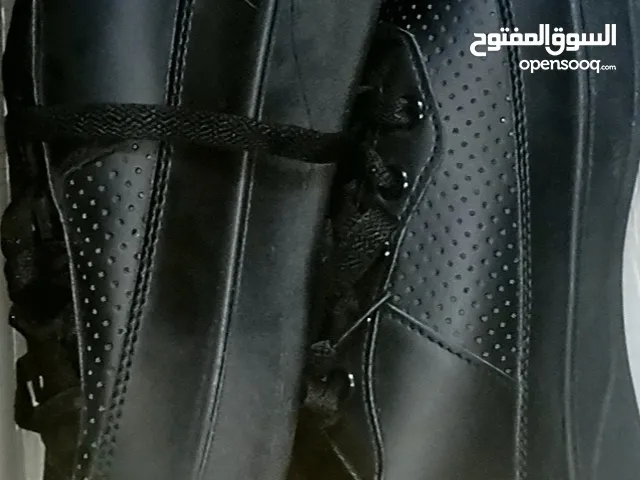 44 Casual Shoes in Zarqa