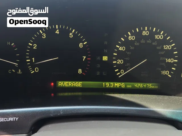 Lexus LS 4004.0-liter, 32-valve V8 engine, producing 250 horsepower (2000 models) and 353 tq