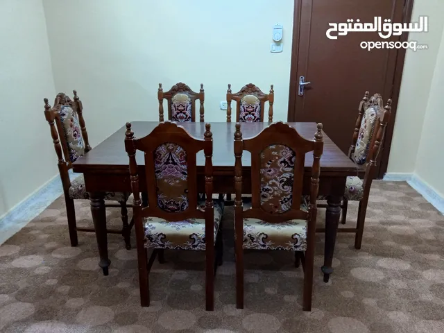 طاولة سفرة مع 6 كراسي