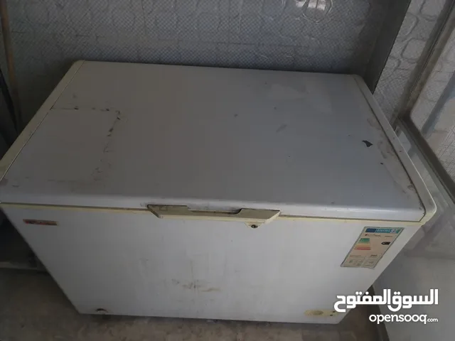 ثلاجات مستلزمات محل