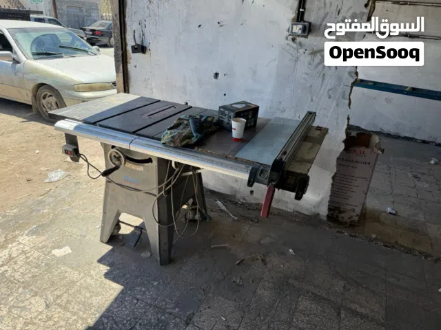 عدة محل المنيوم  البيع كامل يا اخوان فقط
