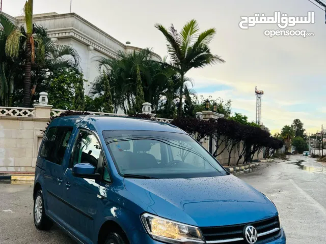 كادي موديل 2018 ماتور 2000ديزل -ركاب 6+1-ماشي 115الف كليو -غيارعادي فحص نظيف صلاة النبي