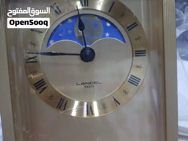 قطعتين انتيك نحاس ساعه هيكلها نضيف وزجاجها مافي شق