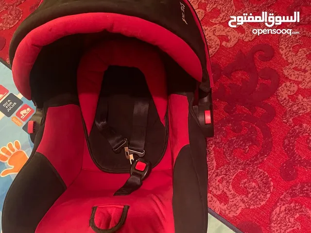 عربية أطفال وكرسي اطفال