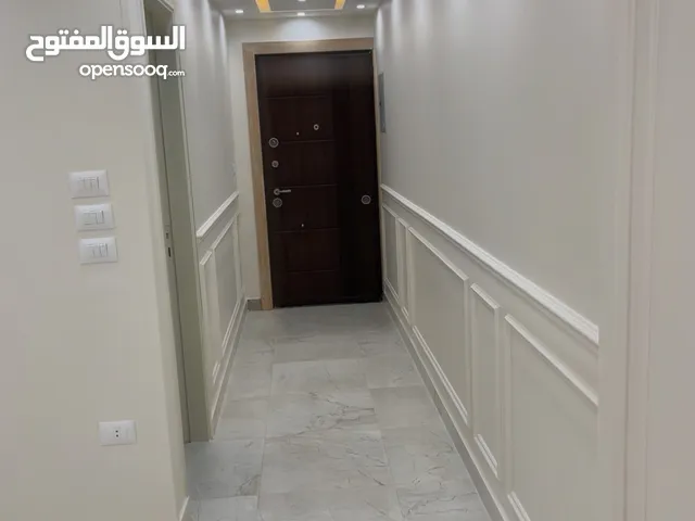 165 m2 3 Bedrooms Apartments for Sale in Giza Haram
