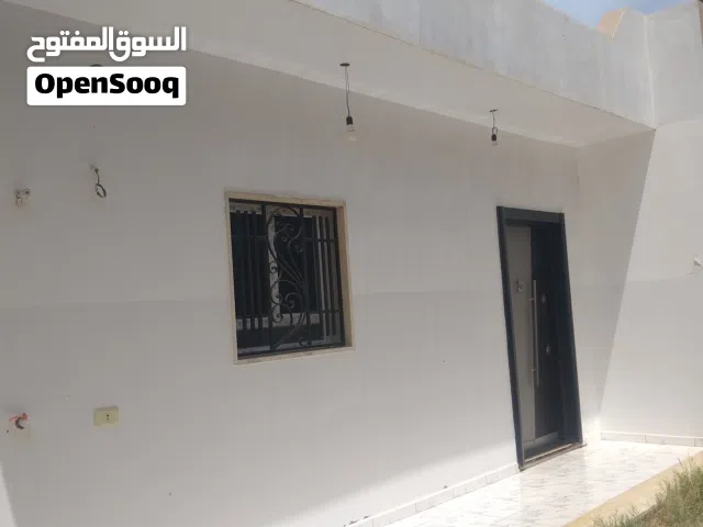 100 m2 2 Bedrooms Townhouse for Rent in Tripoli Tajura