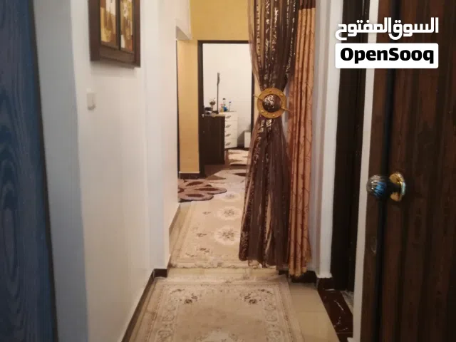 شقة للبيع قرب جزيرة باب العزيزية