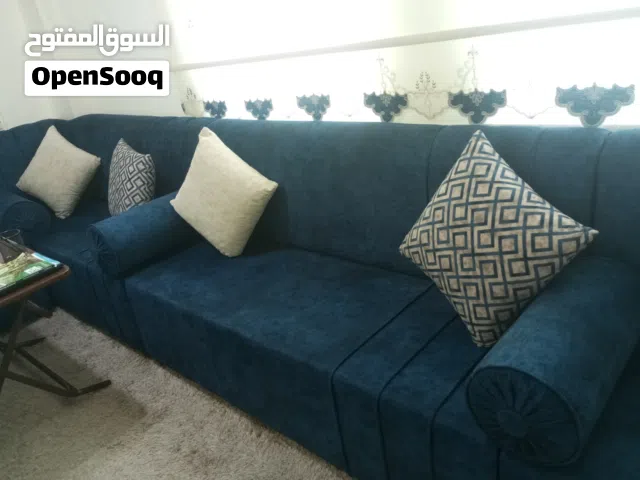 طقم مرتب للبيع مع برادي زيبرا عدد2 للبيع