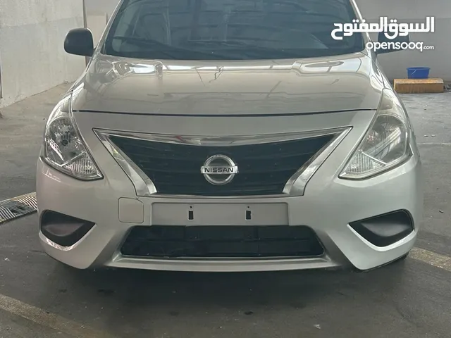 Nissan Sunny 2017 – GCC Specs – Silver good Condition