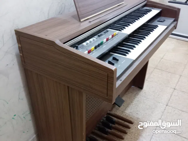 بيانو ياماها خشب قديم