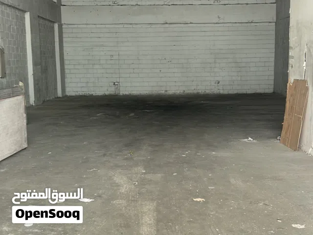 Hanger for rent in shuikh area