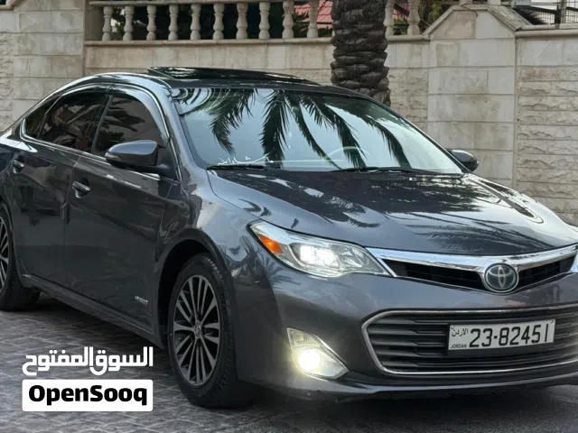 2013 تويوتا افالون Limited