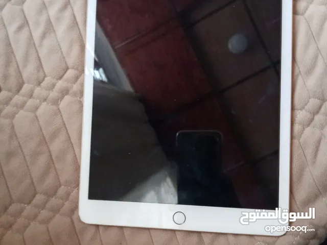 Apple iPad 32 GB in Basra