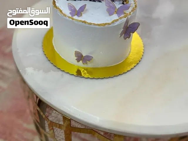 سلام عليكم حبيت نعلن عن مشروعي للكيكات المنزلية. كيكات طازجة، نكهات متنوعة، وتصاميم حسب الطلب!