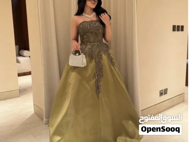 فستان جديد