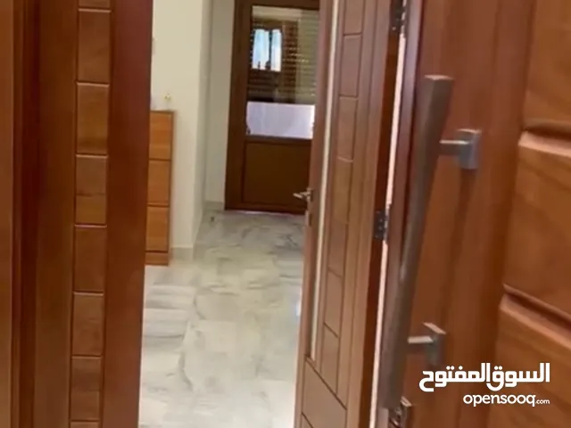 130 m2 4 Bedrooms Townhouse for Rent in Tripoli Souq Al-Juma'a