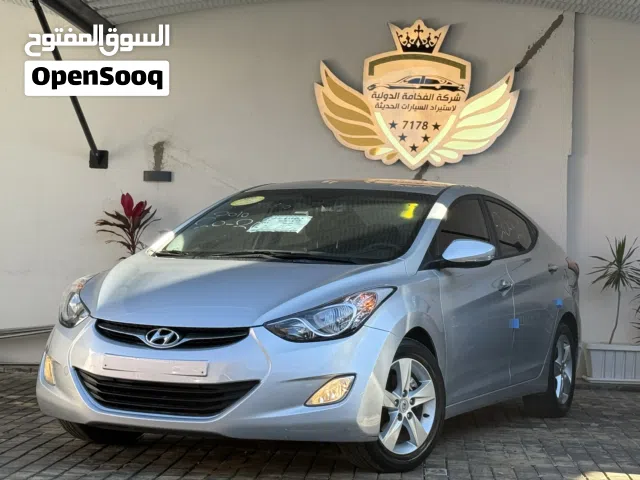 2012 هيونداي افانتي Limited