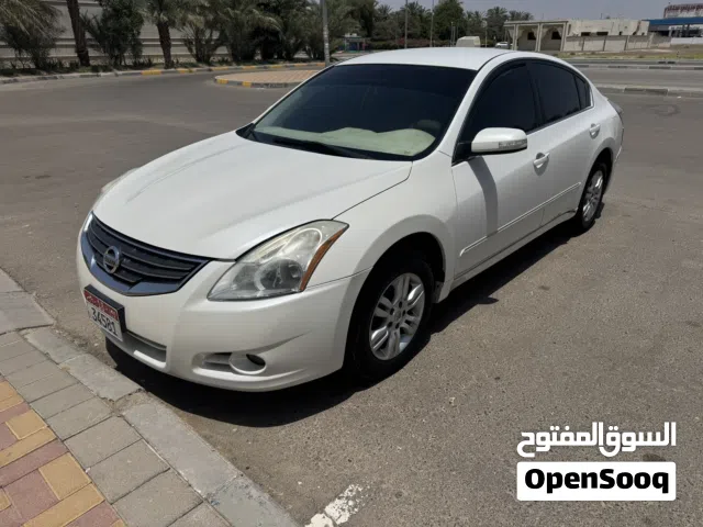 2012 نيسان التيما S