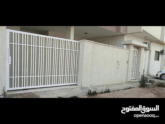 200 m2 4 Bedrooms Apartments for Sale in Tripoli Other