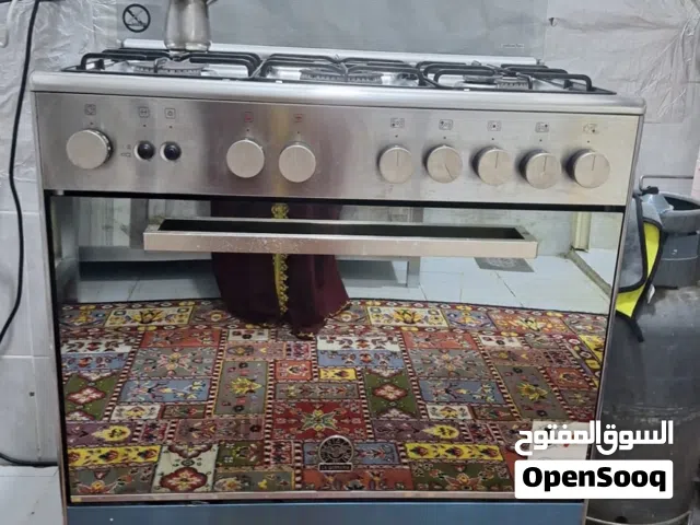 فرن غاز جرماني بحاله جديده وشوايه دجاج لم تستخدم باله شبه جديد
