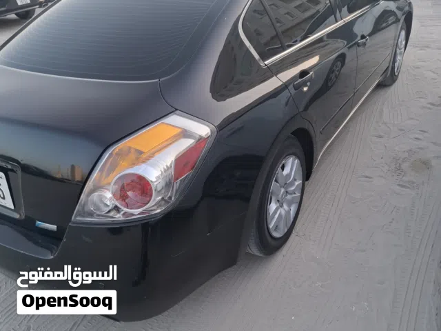 2010 نيسان التيما S