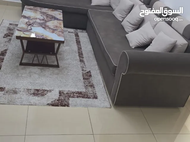 عفش منزلي استخدام نظيف جدا 8 شهور فقط البيع بغرض السفر