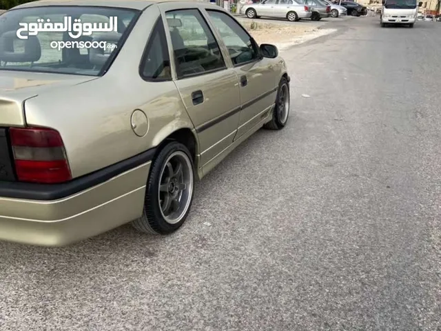 Used Opel Vectra in Zarqa