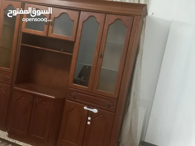 بوفيه خشب تخت بيبي خزانة بلاستيك بوكس كريم + بلوزة