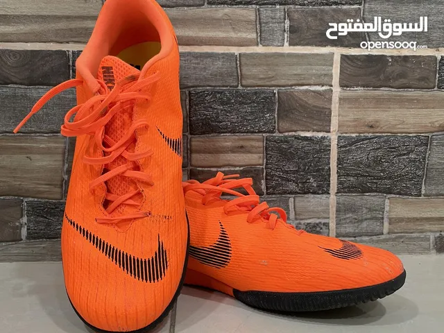 للبيع فوتسال نايك VaporX 12 Academy IC