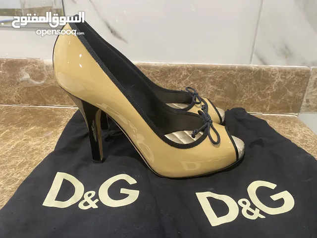 Dolce & Gabbana D&G Patent Leather Peep Toe Heels – Beige & Black, Size 37.5