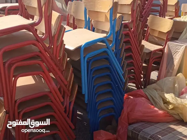 كراسي زائد مكاتب زائد غسالات زائد اغراض صالون نسائي