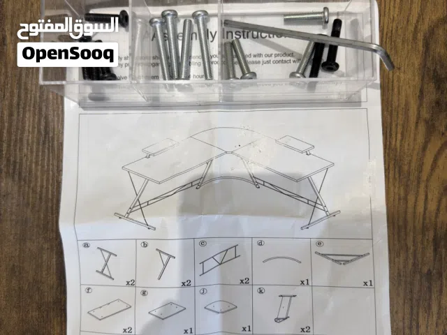 طاولة حرف L مع جميع ملحقاتها (تابع الوصف)
